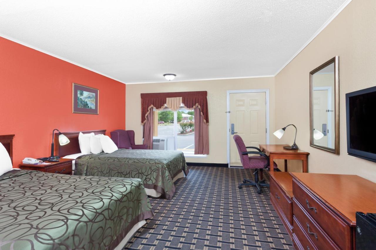 Travelodge By Wyndham Jackson I-40 Exit 82 Dış mekan fotoğraf